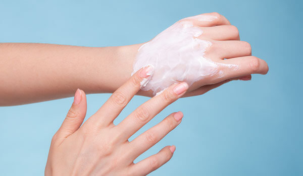 6 home remedies to fight dry skin on your hands