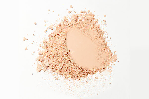 Full coverage liquid foundation