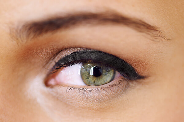 5. Use the right eyeliner the right way