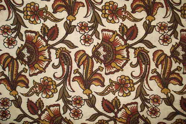 indian handlooms fabrics kanjeevaram tamil nadu 600x400